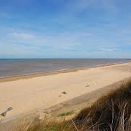 Barley Break - Beach Cottage Lessingham Экстерьер фото
